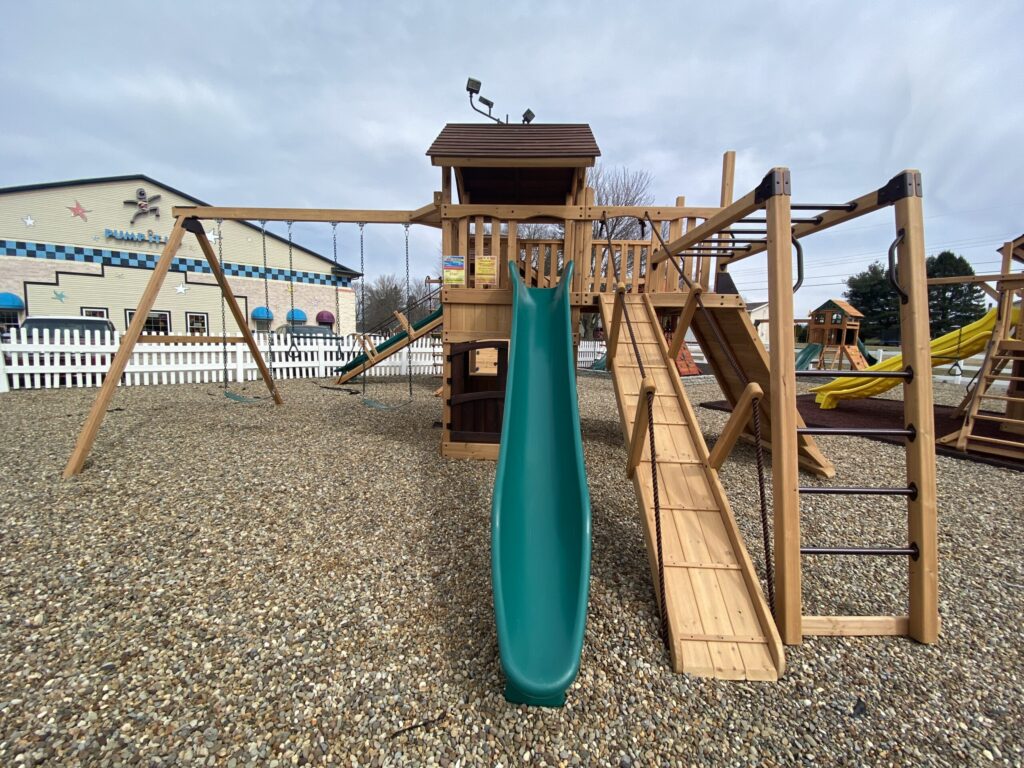 is it cheaper to buy or build a swing set