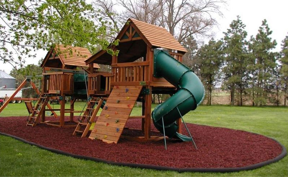 Residential Rubber Mulch Safety, What Kind Of Wood Mulch For Playground