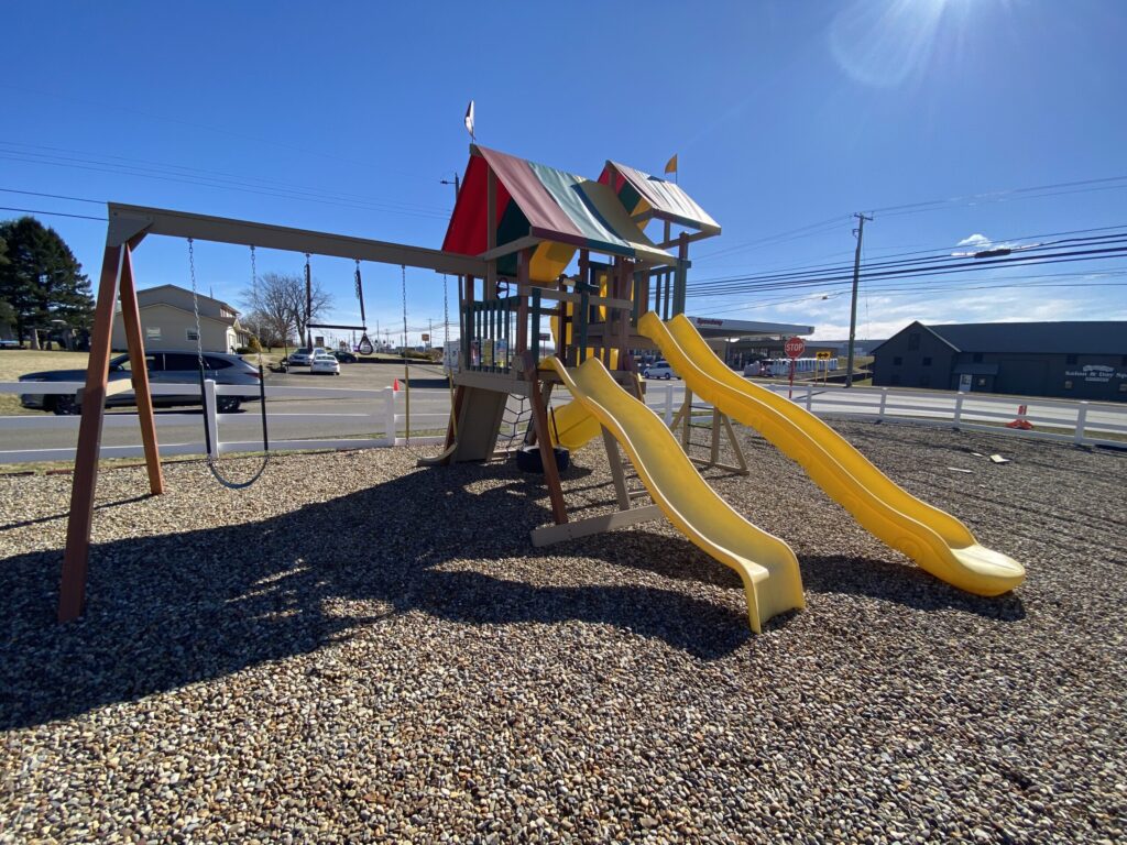 is it cheaper to buy or build a swing set