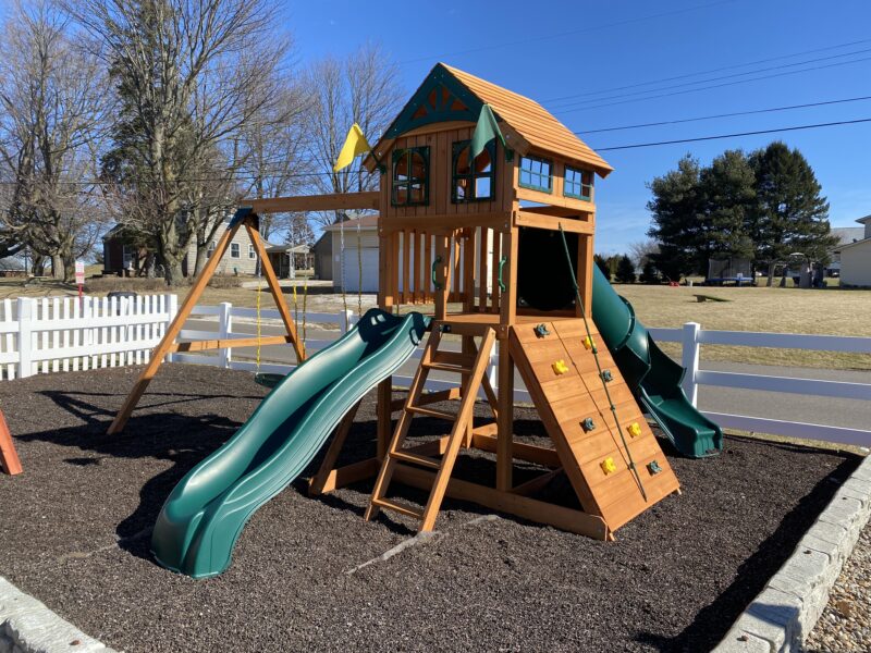swing set with tube slide and spiral sluide